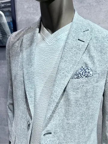 JOSEPH ABBOUD 二澤 コーディネート画像