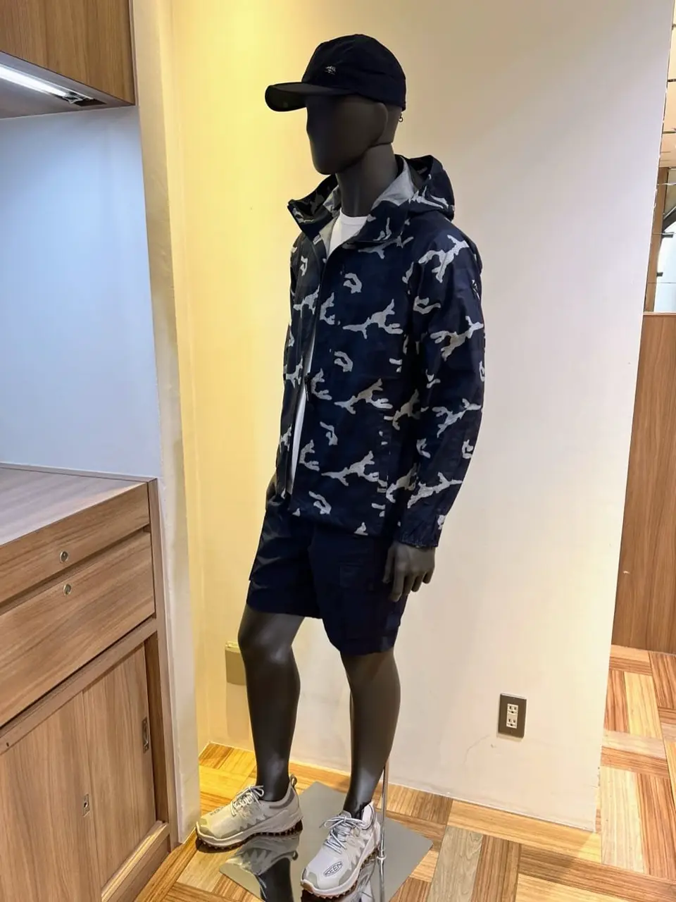 JOSEPH ABBOUD 森部 コーディネート画像