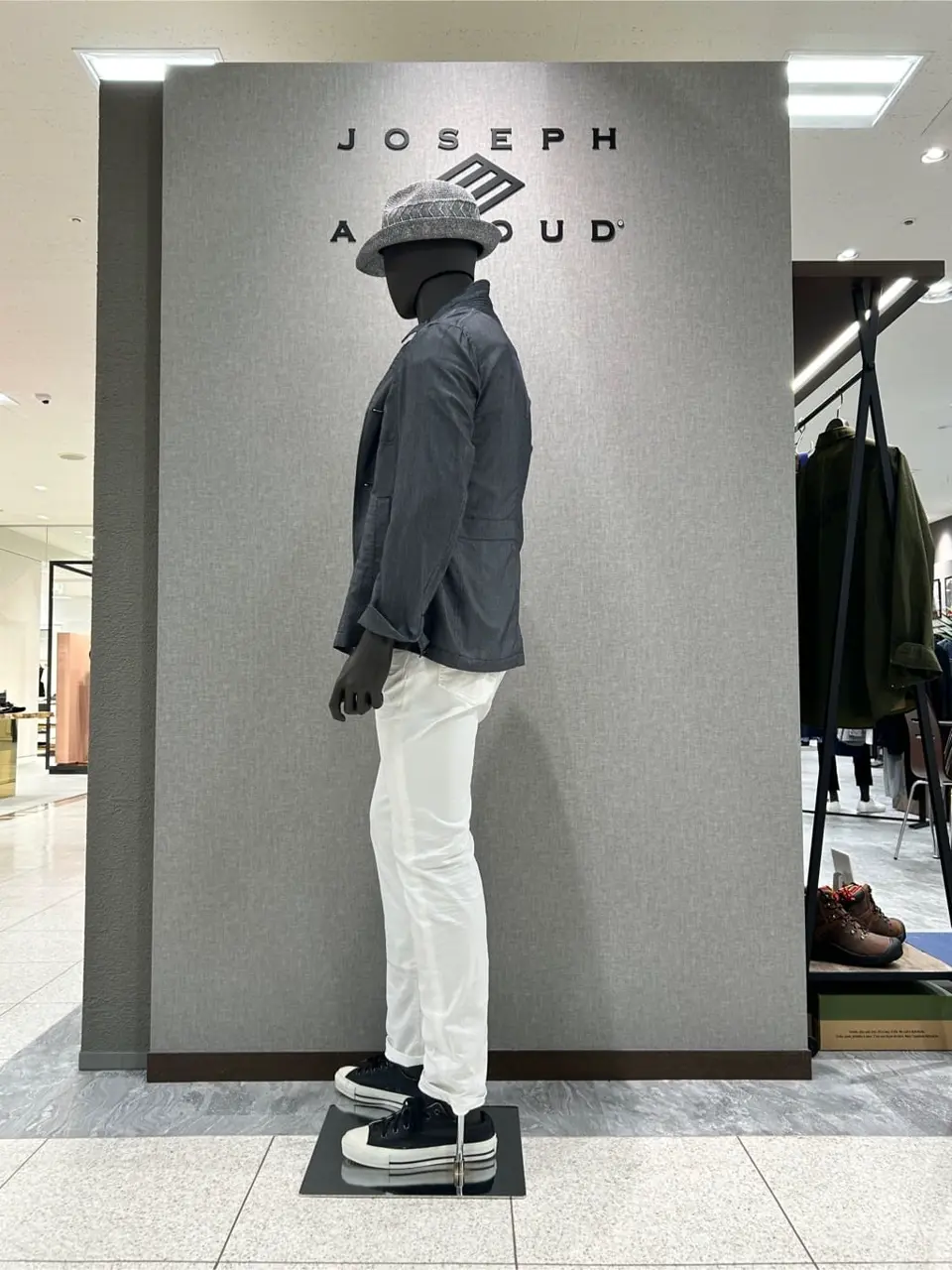 JOSEPH ABBOUD 上田 コーディネート画像