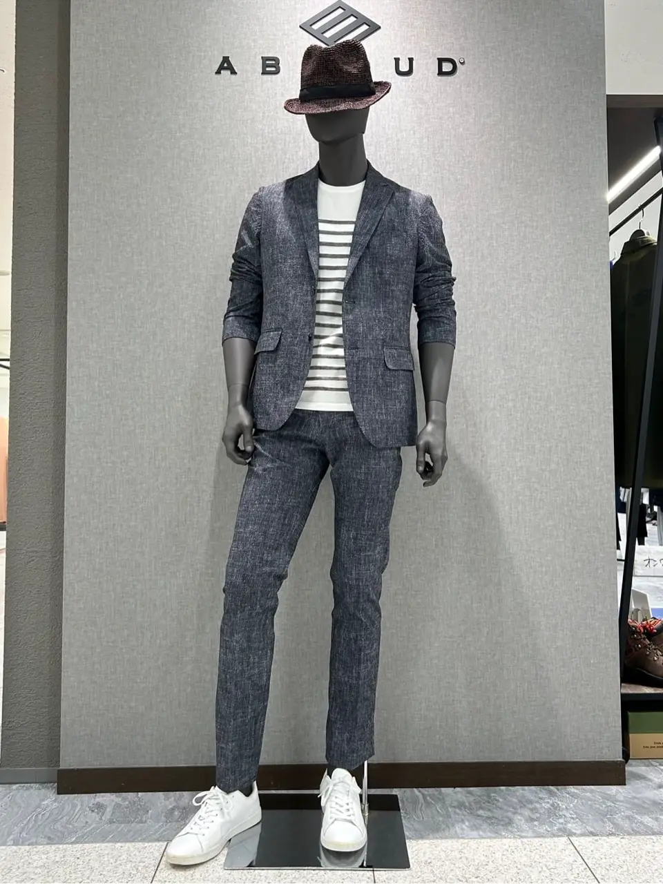 JOSEPH ABBOUD 上田 コーディネート画像