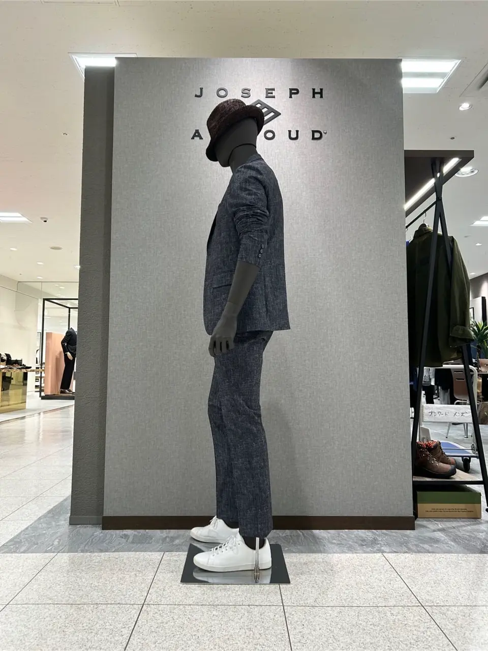 JOSEPH ABBOUD 上田 コーディネート画像