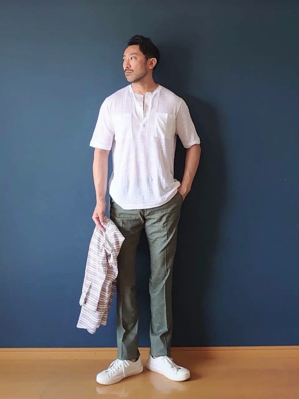 JOSEPH ABBOUD 安東 コーディネート画像