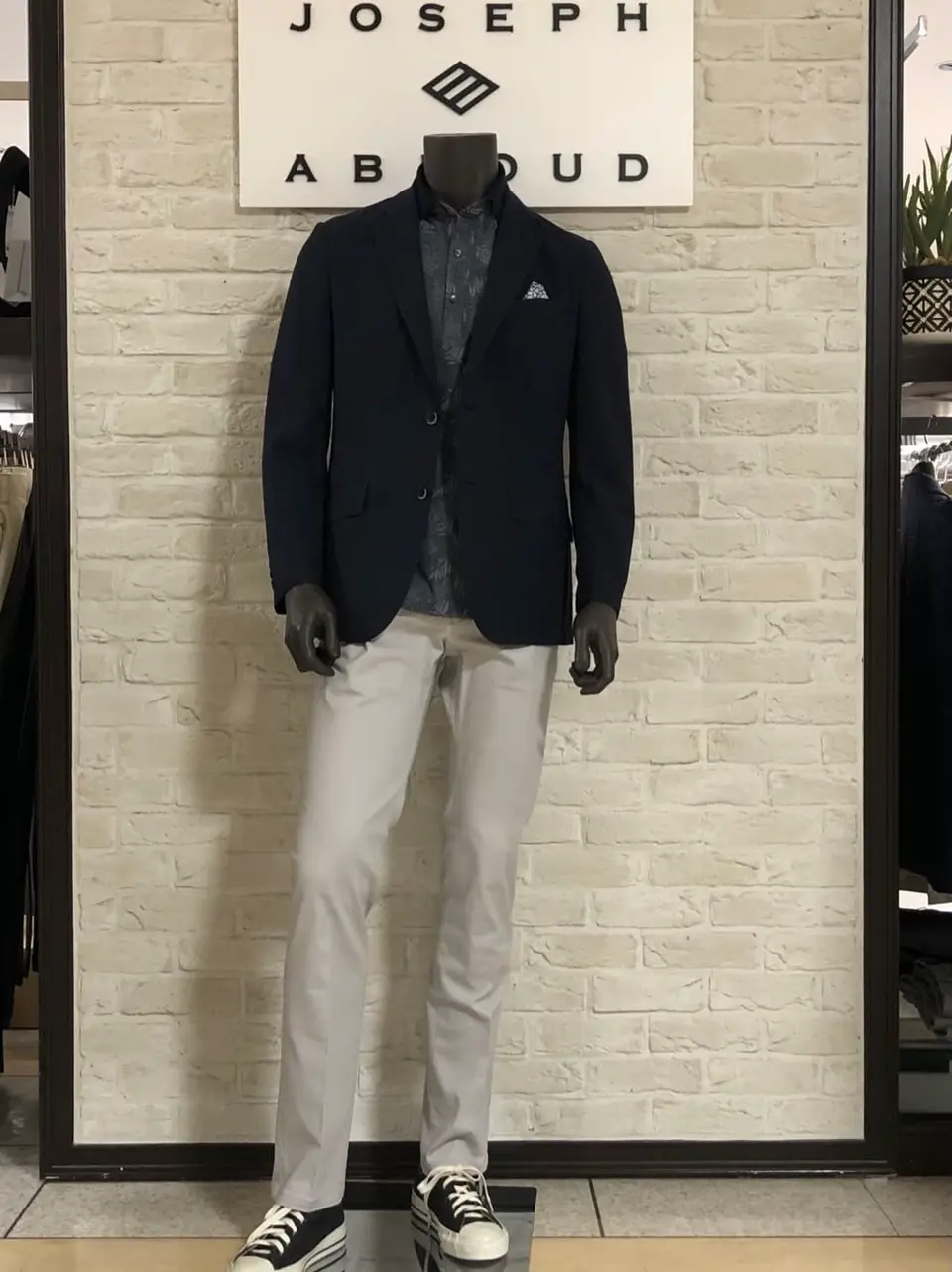 JOSEPH ABBOUD 山口 コーディネート画像