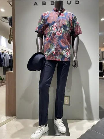 JOSEPH ABBOUD 伊津野 コーディネート画像