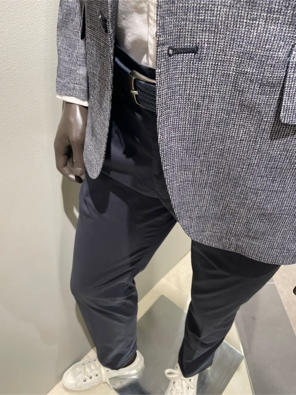 JOSEPH ABBOUD 伊津野 コーディネート画像