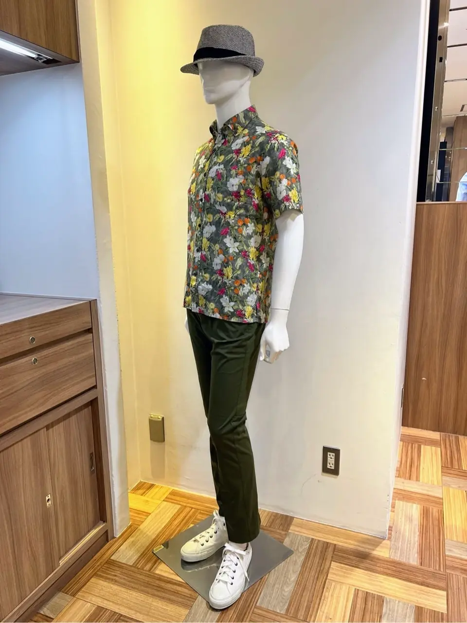 JOSEPH ABBOUD 森部 コーディネート画像