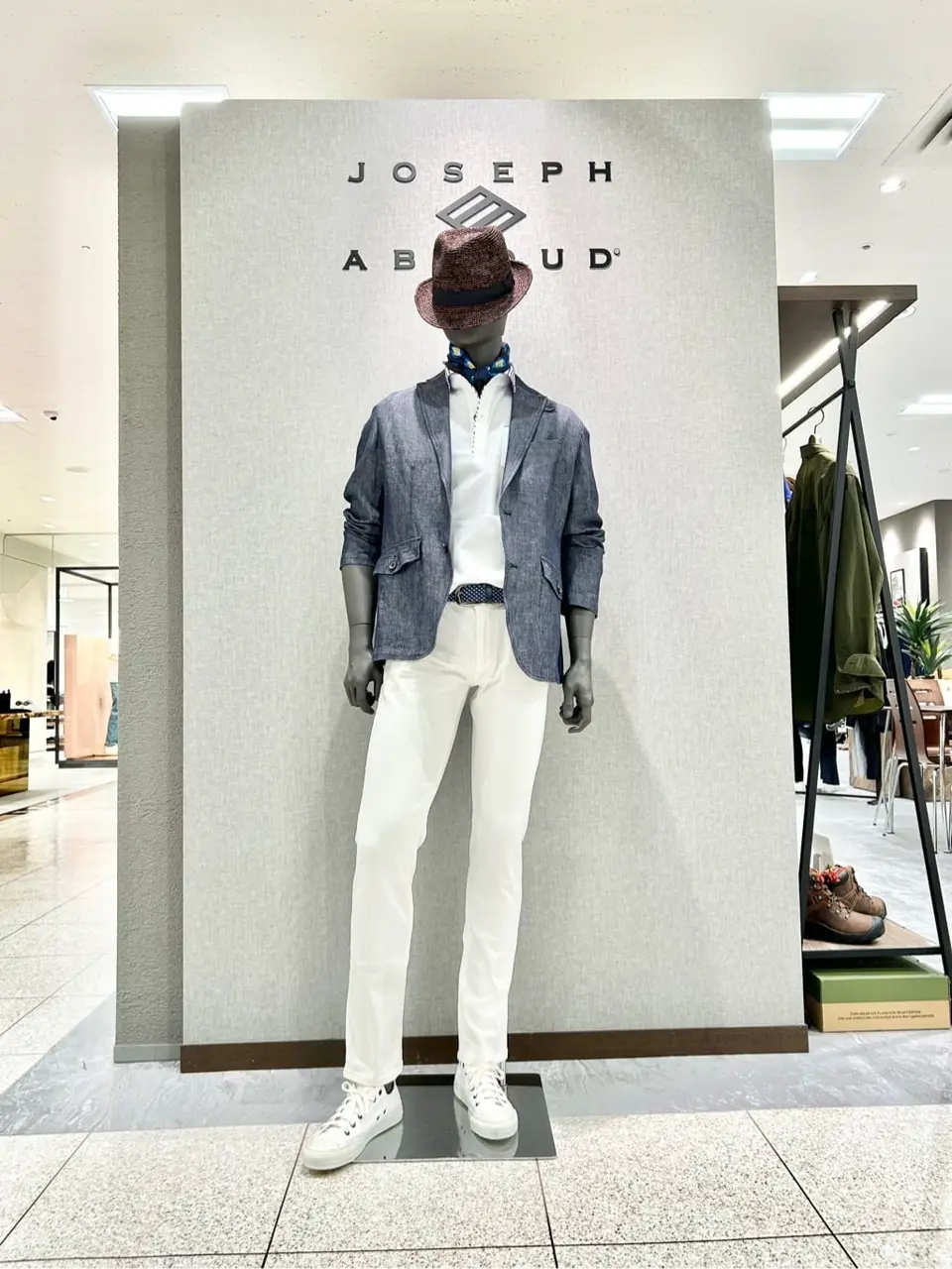 JOSEPH ABBOUD 上田 コーディネート画像