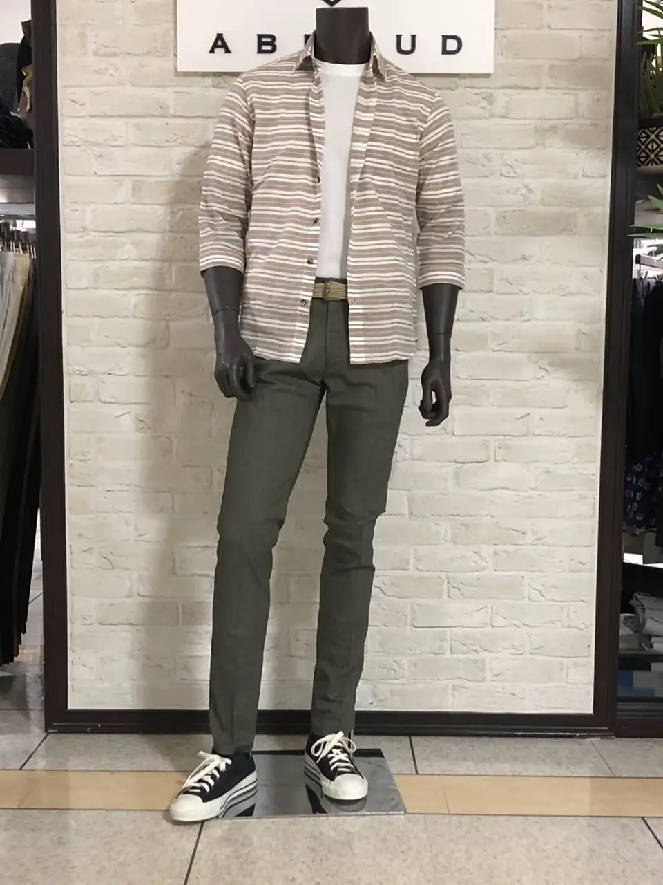 JOSEPH ABBOUD 山口 コーディネート画像