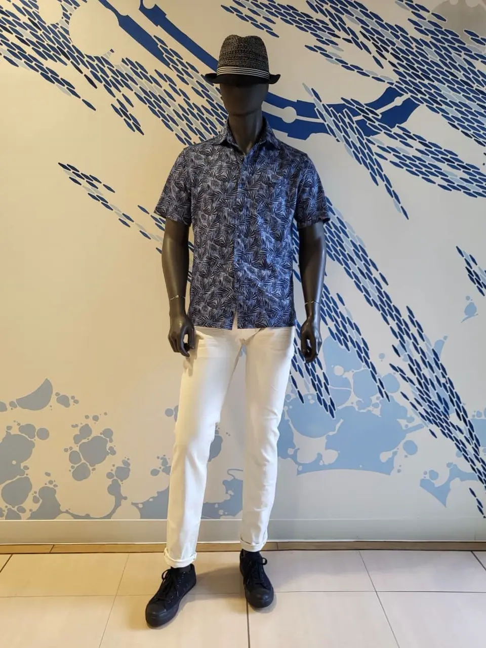 JOSEPH ABBOUD 亀井 コーディネート画像