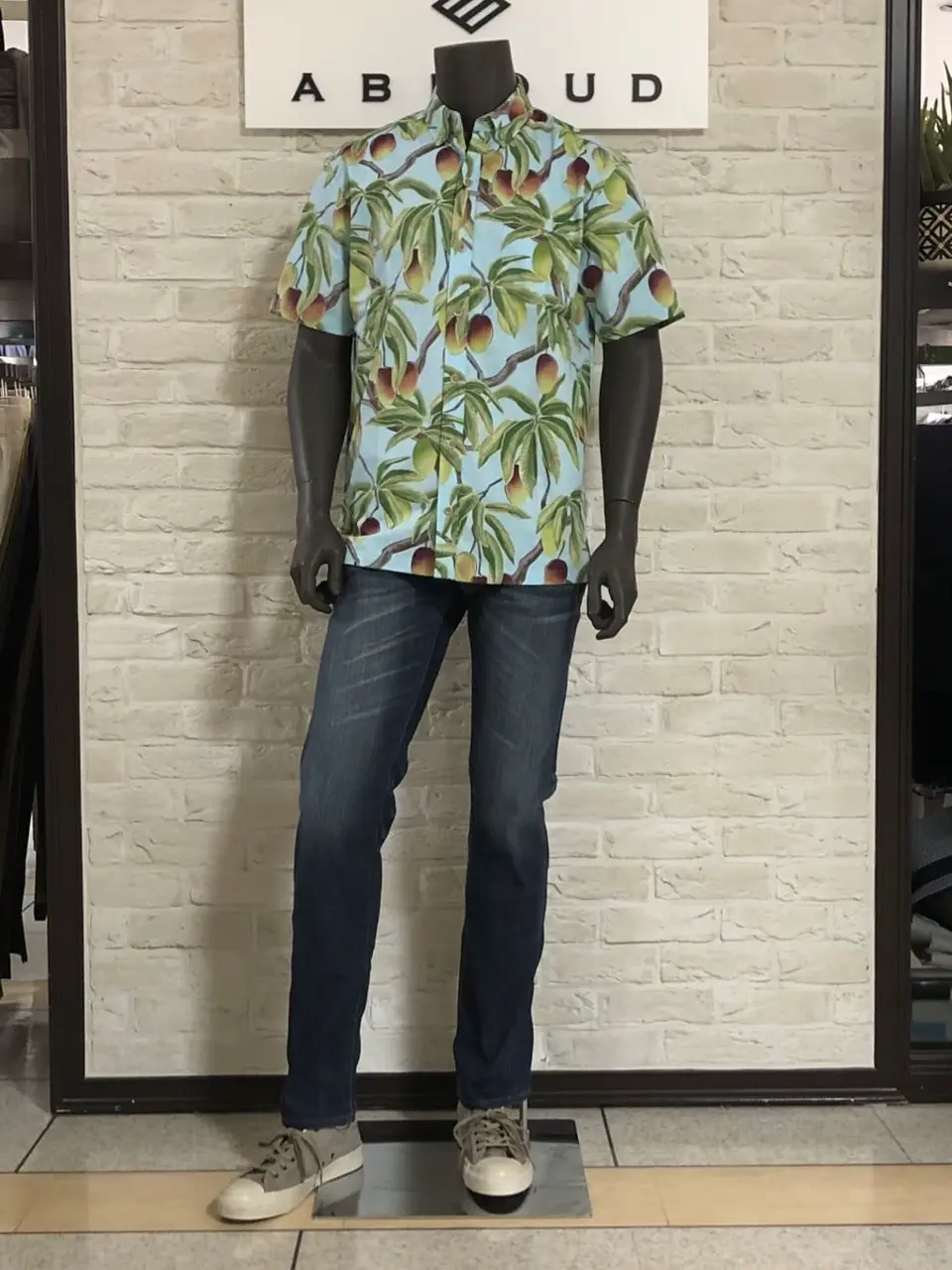 JOSEPH ABBOUD 山口 コーディネート画像