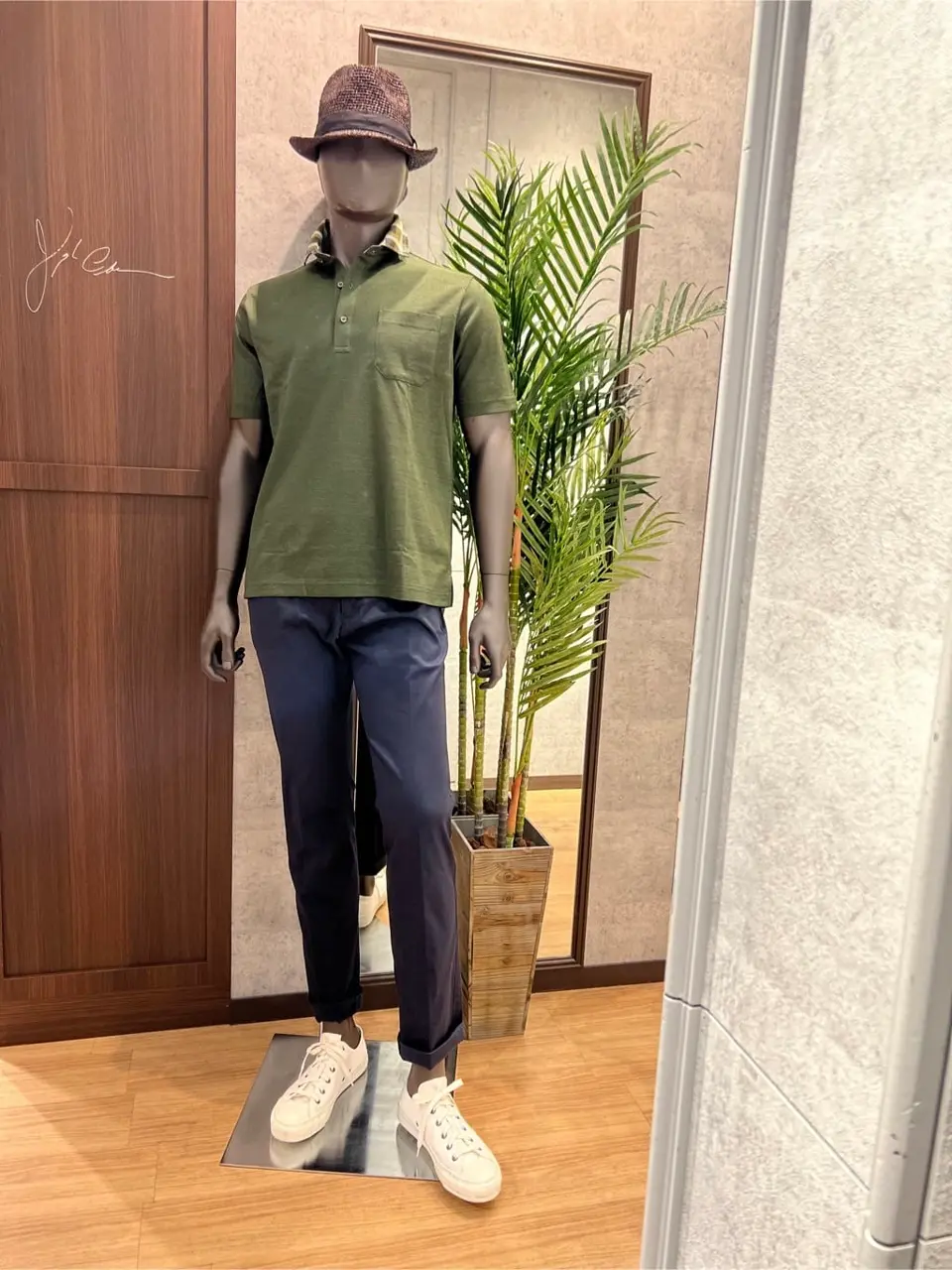 JOSEPH ABBOUD 上條 コーディネート画像