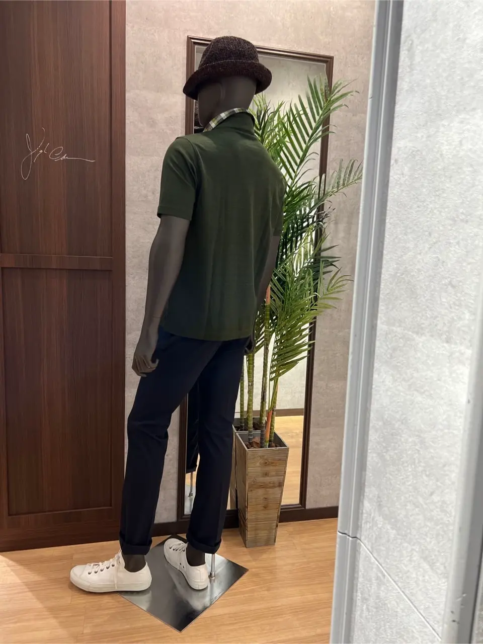 JOSEPH ABBOUD 上條 コーディネート画像