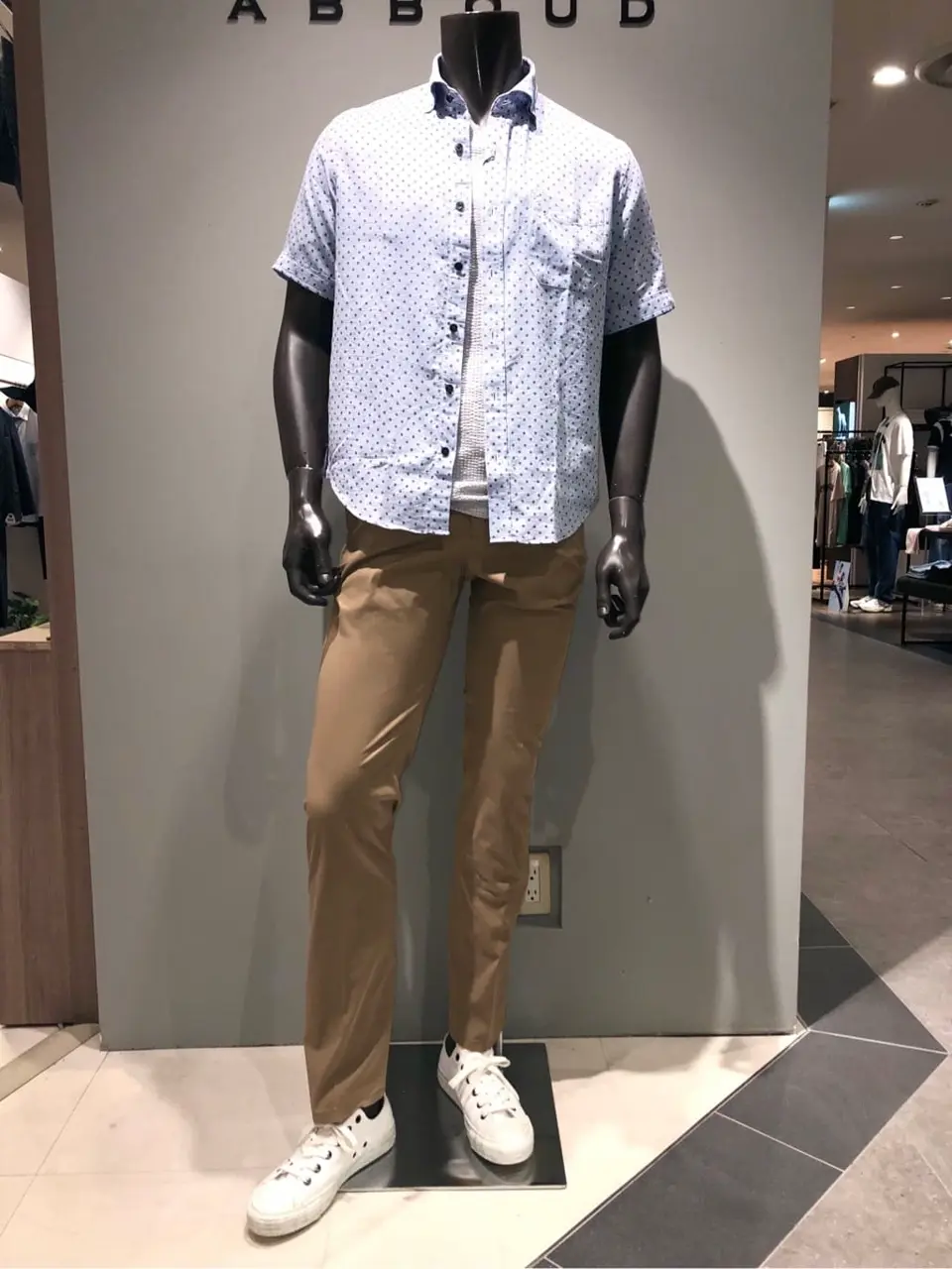 JOSEPH ABBOUD 川田 コーディネート画像