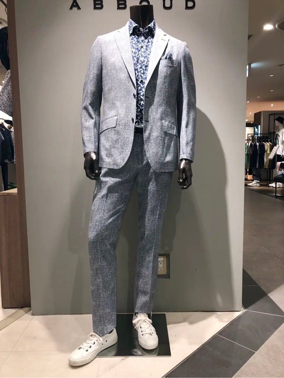 JOSEPH ABBOUD 川田 コーディネート画像