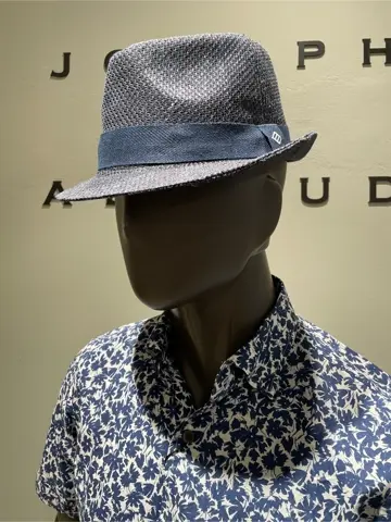 JOSEPH ABBOUD 伊津野 コーディネート画像