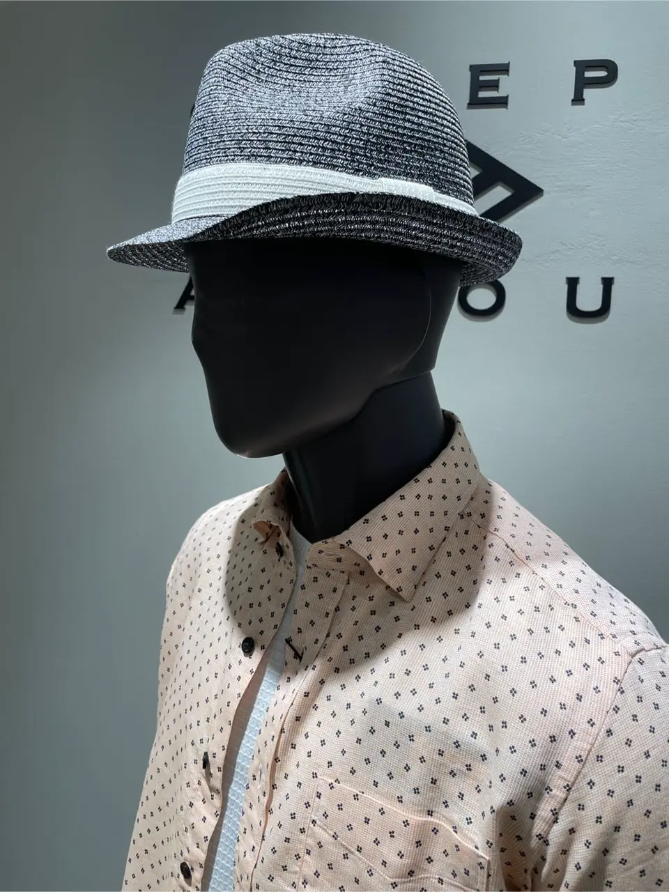 JOSEPH ABBOUD 伊津野 コーディネート画像