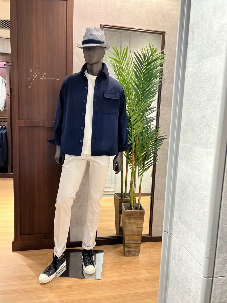 JOSEPH ABBOUD 上條 コーディネート画像