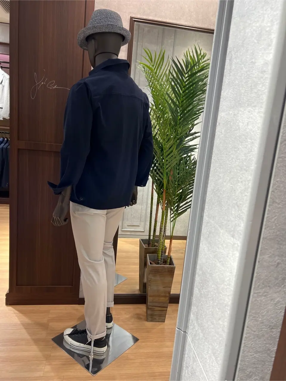 JOSEPH ABBOUD 上條 コーディネート画像