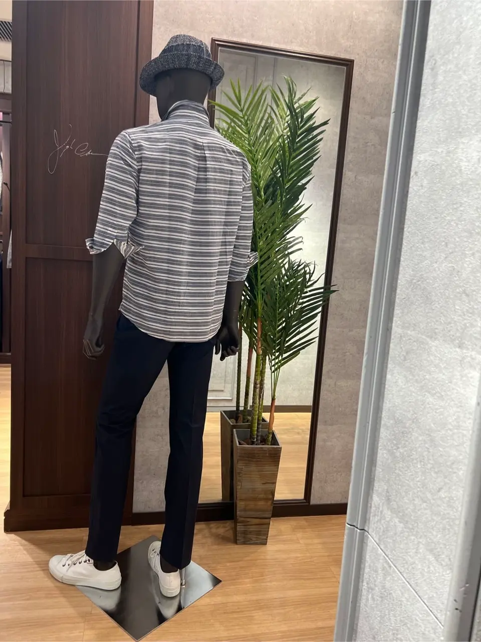 JOSEPH ABBOUD 上條 コーディネート画像