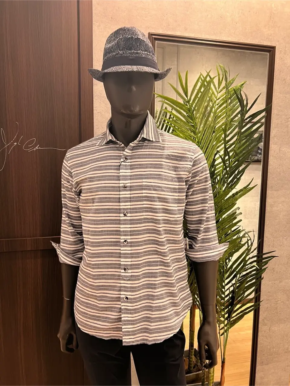 JOSEPH ABBOUD 上條 コーディネート画像