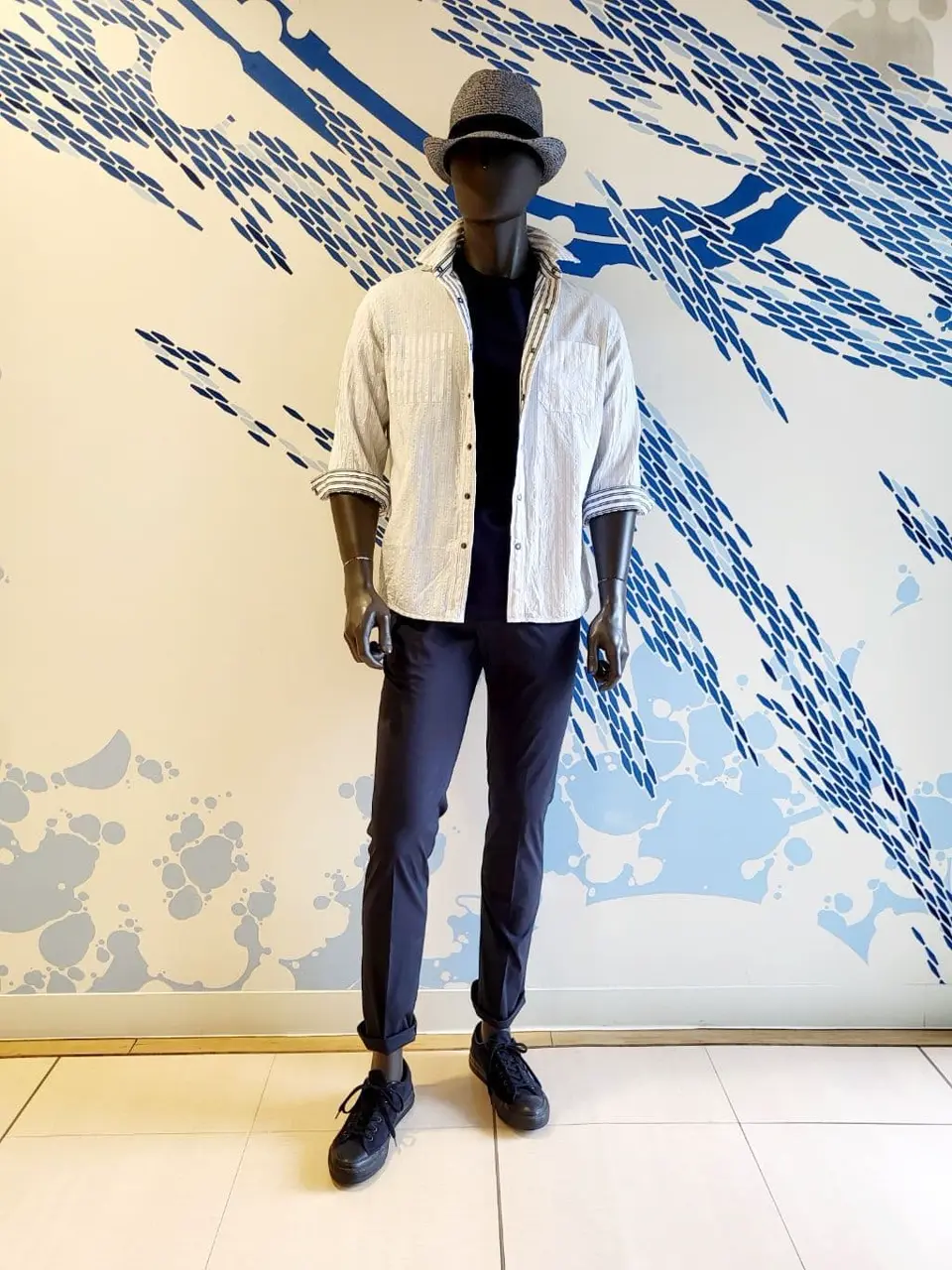 JOSEPH ABBOUD 亀井 コーディネート画像