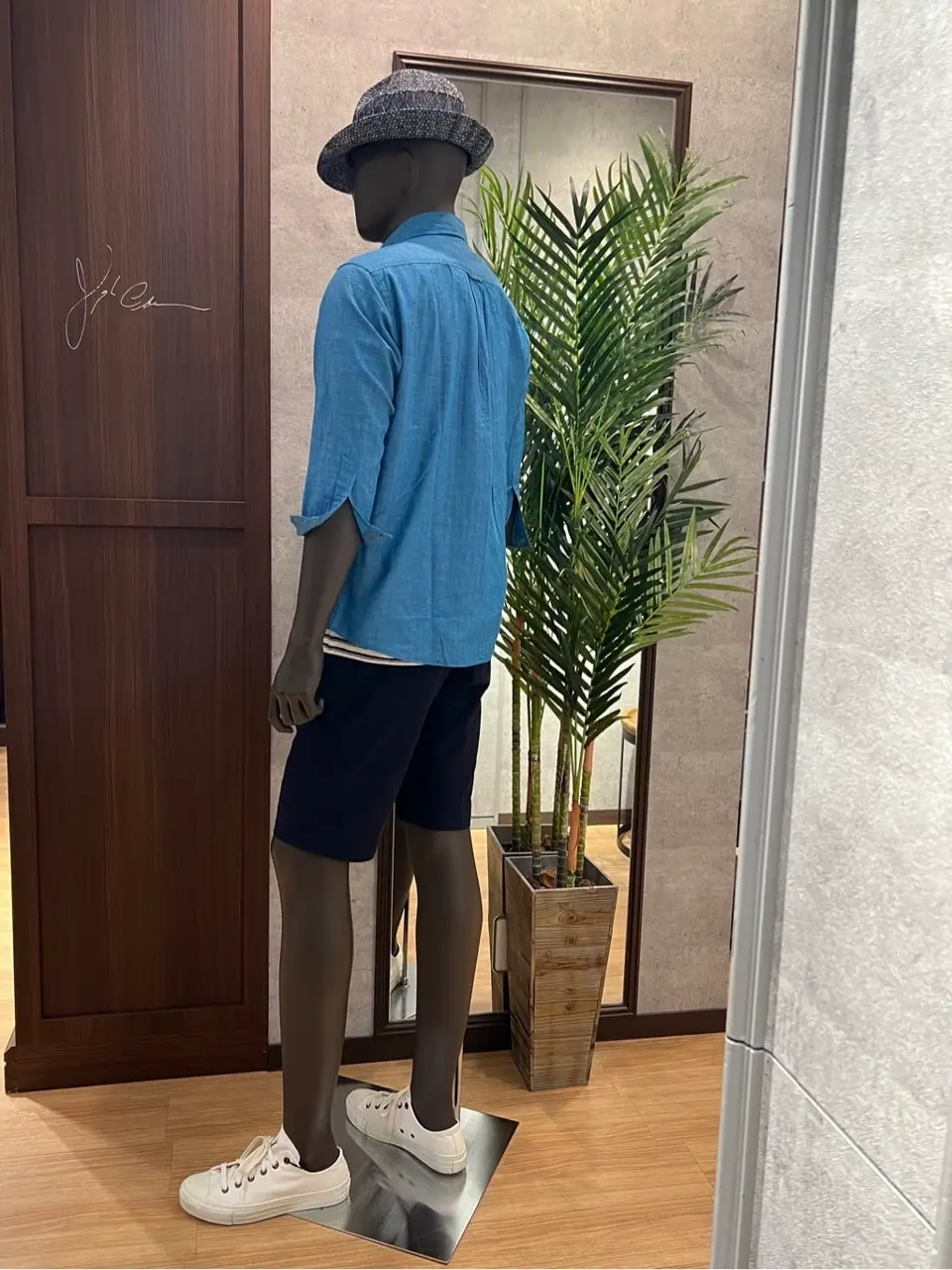 JOSEPH ABBOUD 上條 コーディネート画像