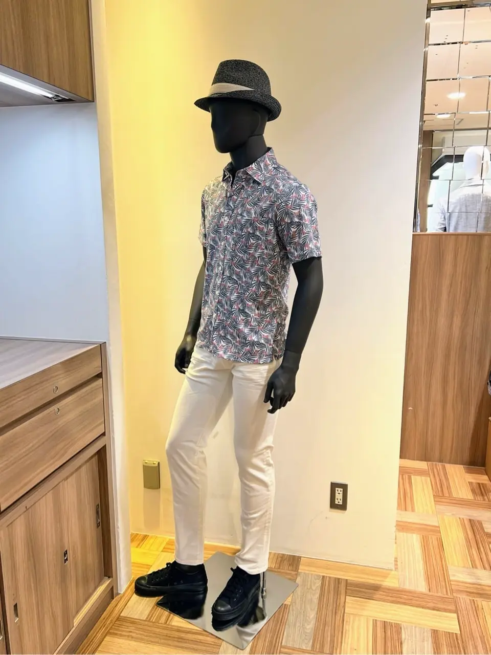 JOSEPH ABBOUD 森部 コーディネート画像