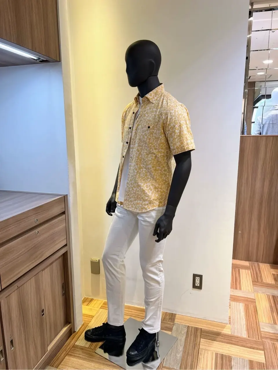 JOSEPH ABBOUD 森部 コーディネート画像