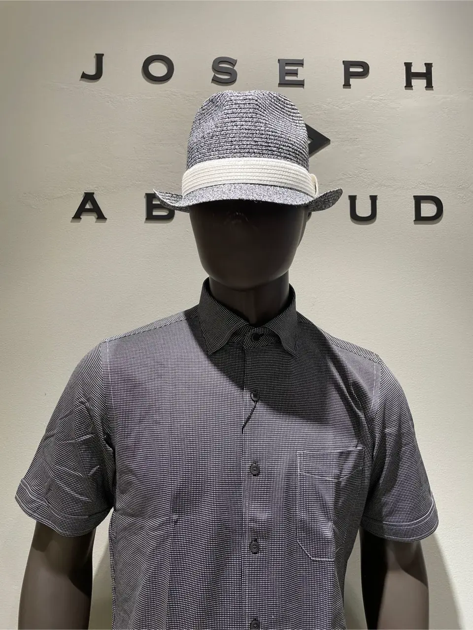 JOSEPH ABBOUD 伊津野 コーディネート画像