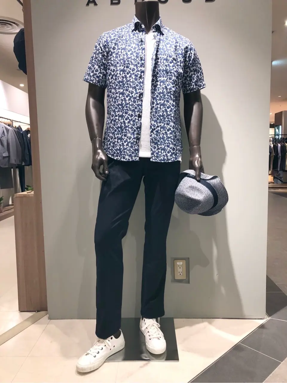 JOSEPH ABBOUD 川田 コーディネート画像