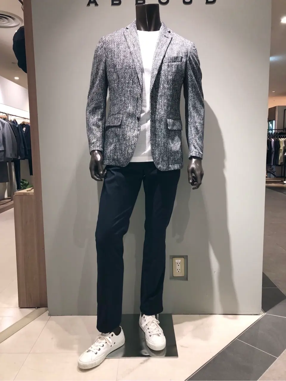 JOSEPH ABBOUD 川田 コーディネート画像