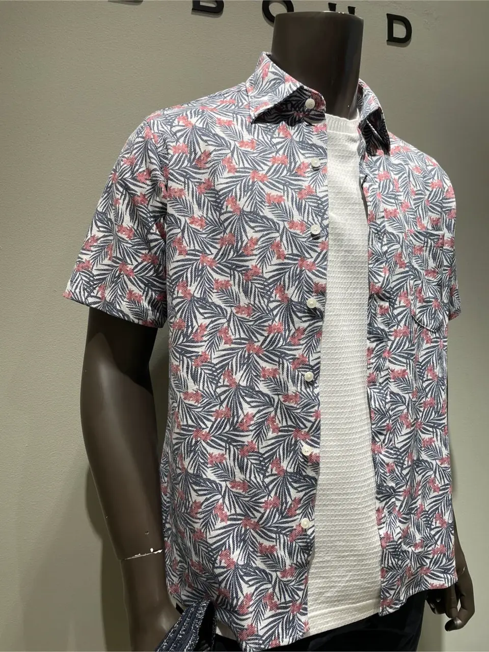 JOSEPH ABBOUD 伊津野 コーディネート画像