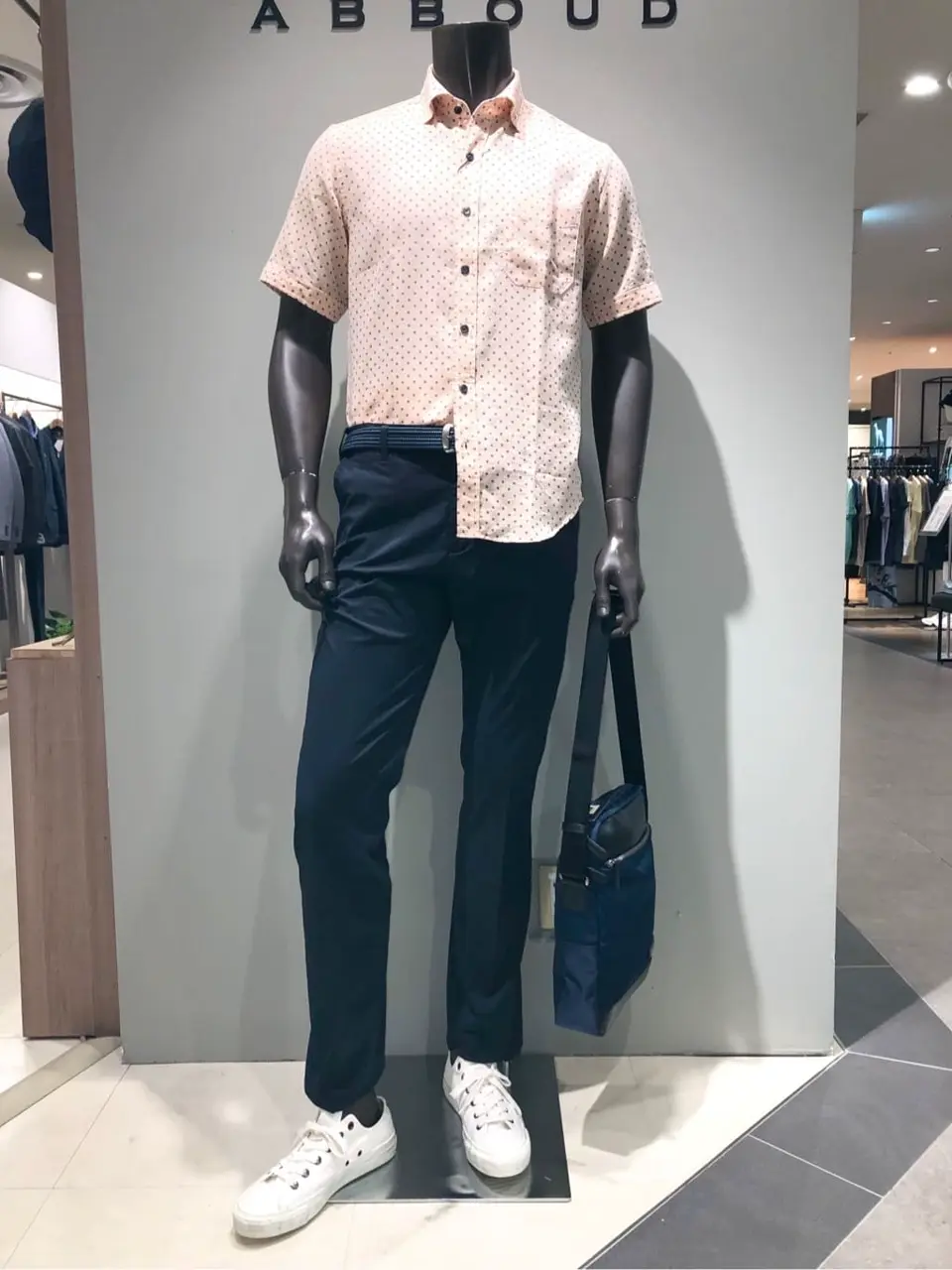 JOSEPH ABBOUD 川田 コーディネート画像