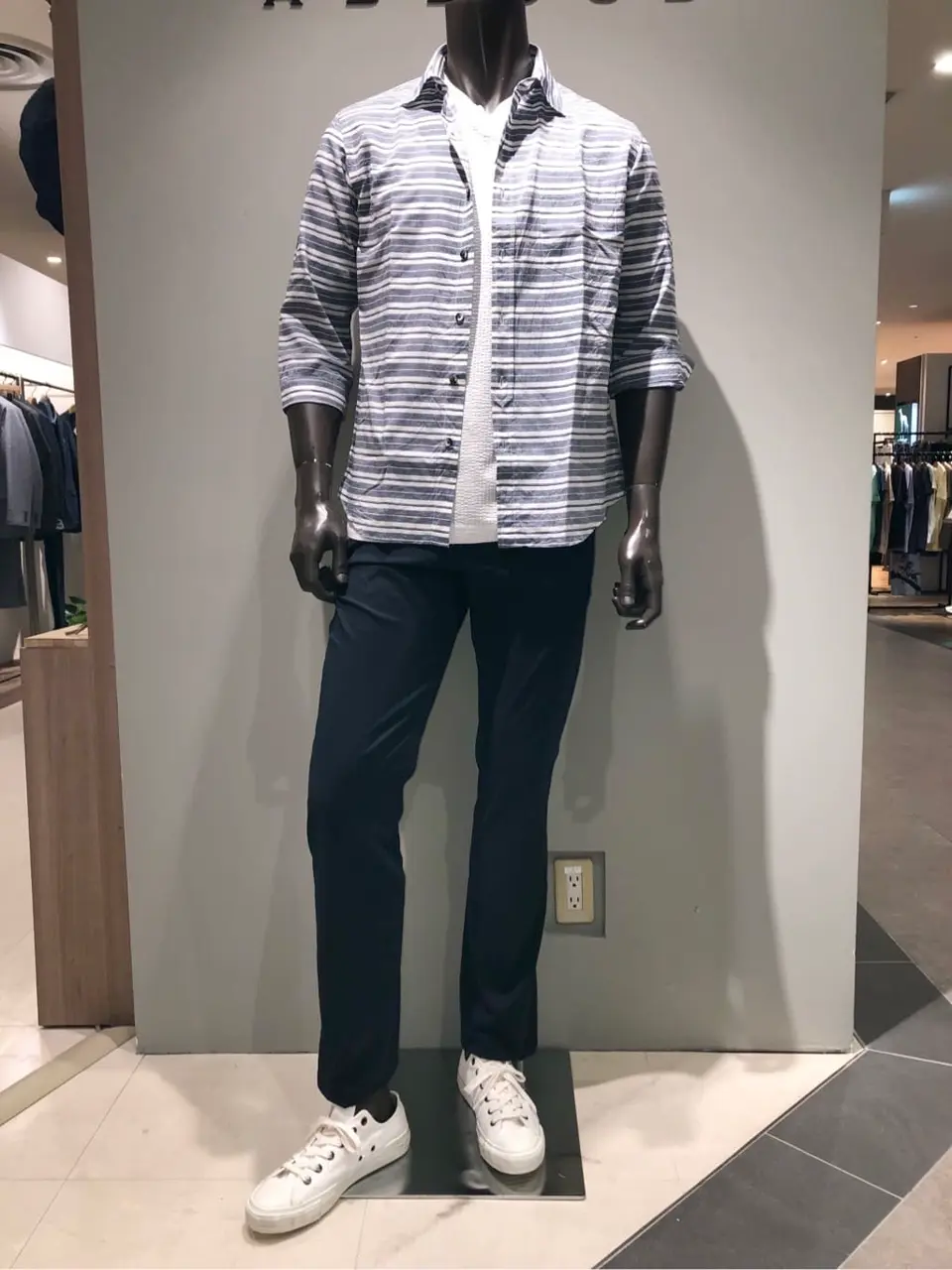 JOSEPH ABBOUD 川田 コーディネート画像