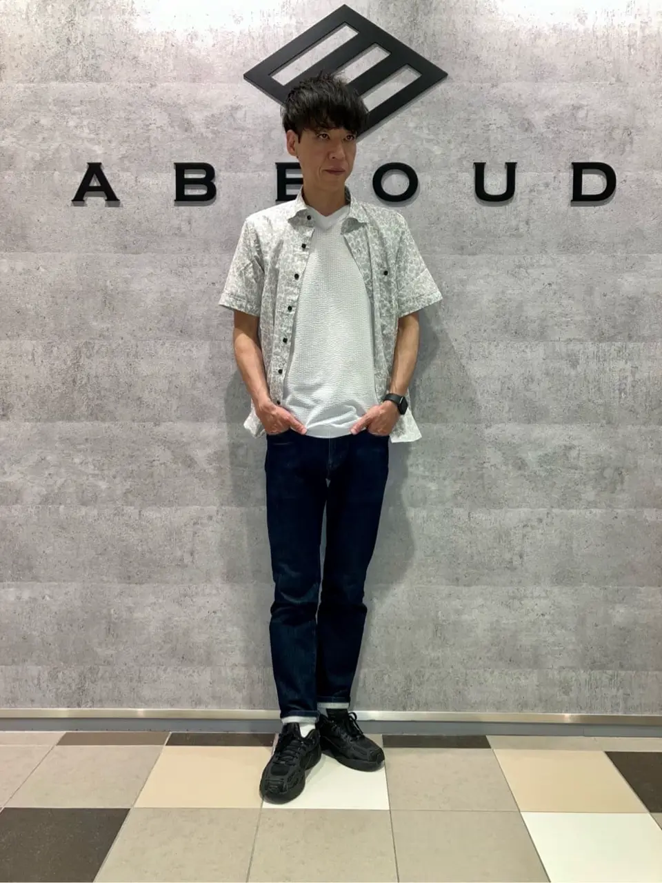 JOSEPH ABBOUD 足立 コーディネート画像