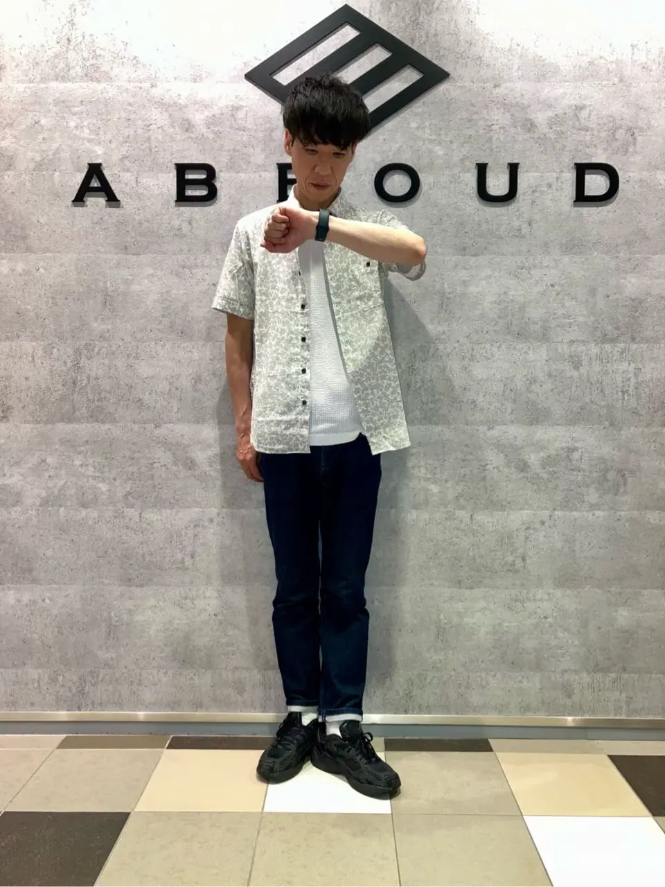 JOSEPH ABBOUD 足立 コーディネート画像