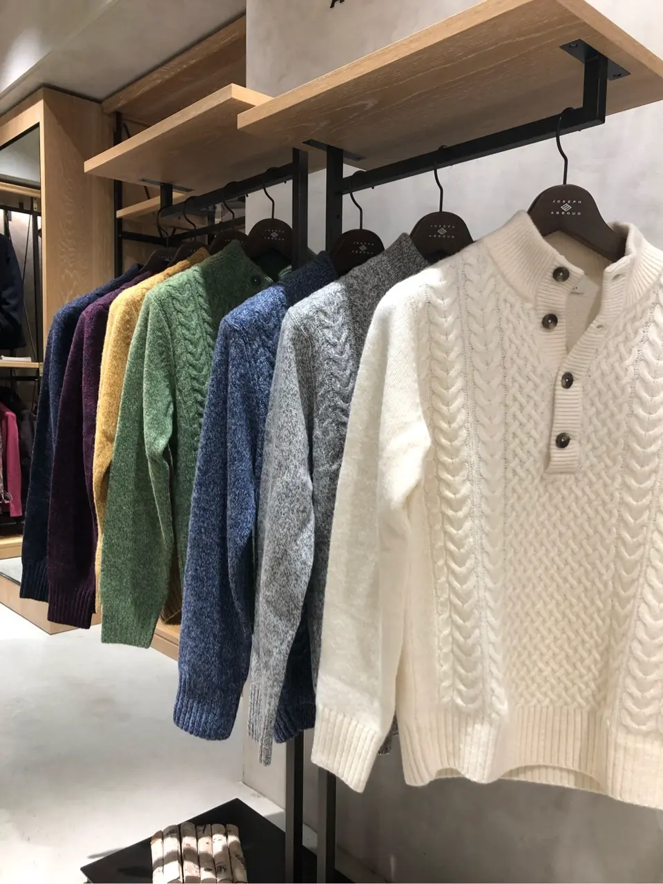 JOSEPH ABBOUD 小田 コーディネート画像