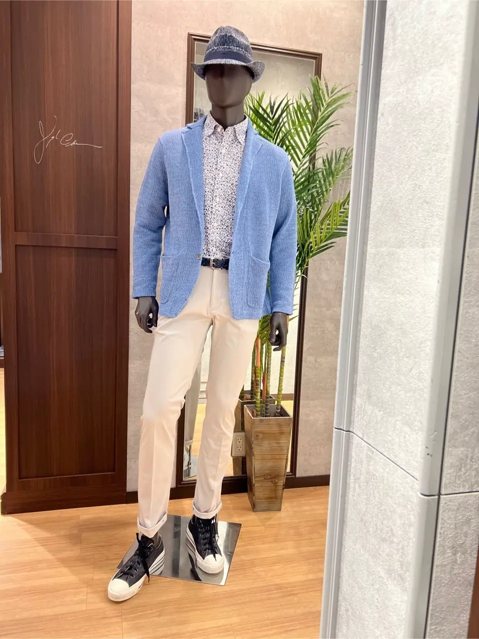 JOSEPH ABBOUD 上條 コーディネート画像