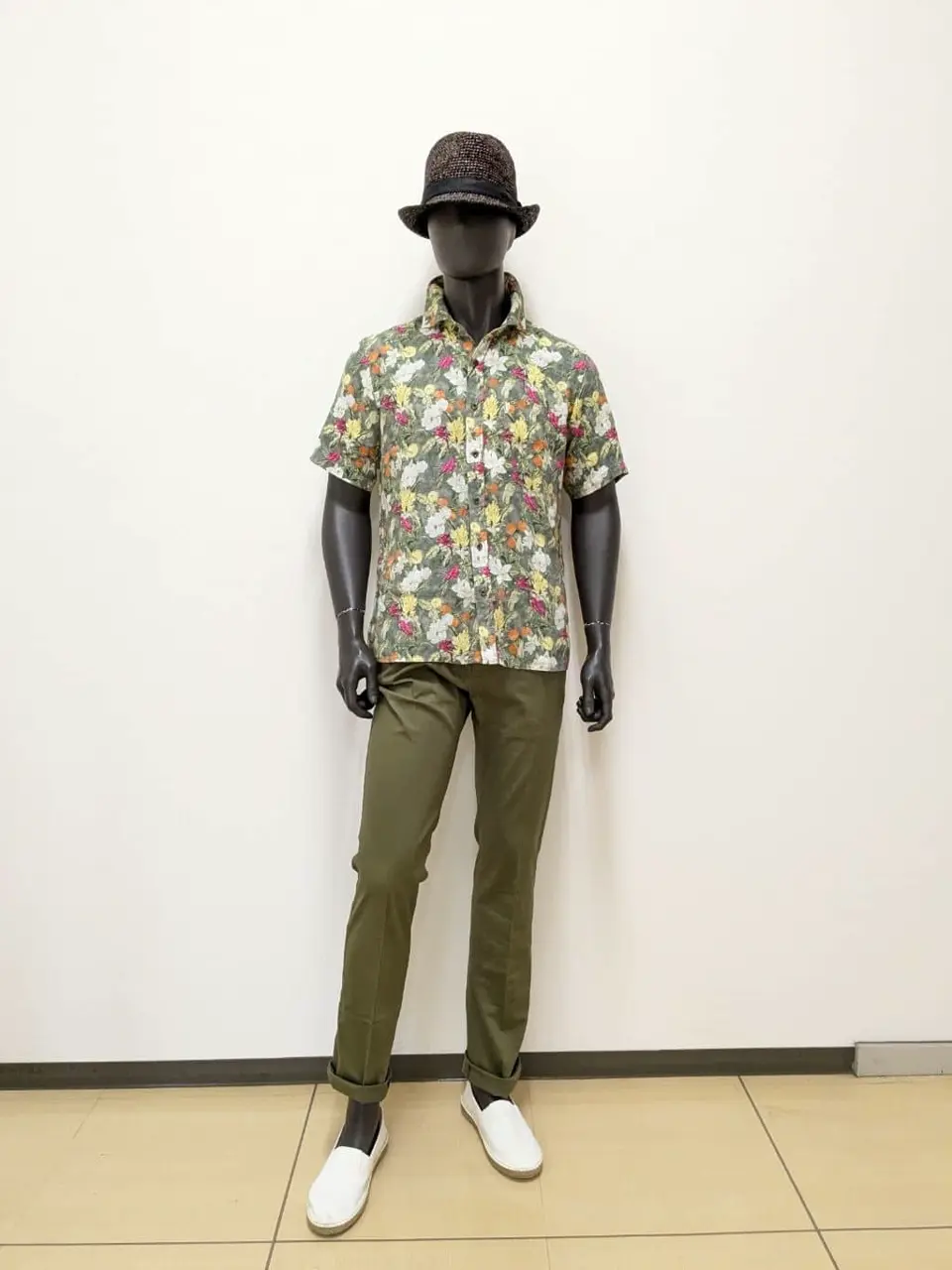 JOSEPH ABBOUD 大久 コーディネート画像