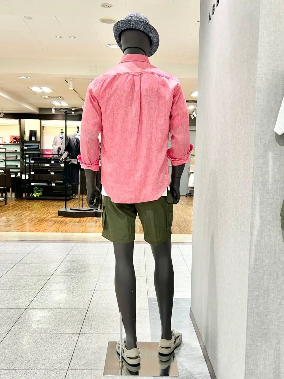 JOSEPH ABBOUD 上田 コーディネート画像