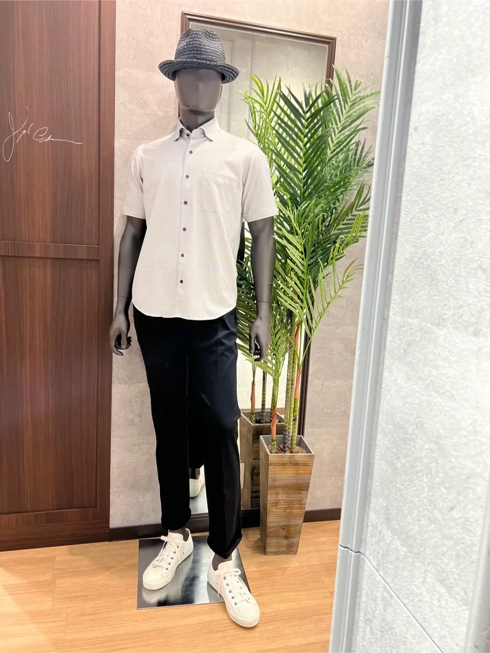 JOSEPH ABBOUD 上條 コーディネート画像