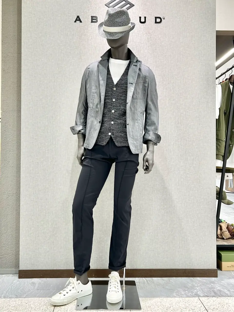 JOSEPH ABBOUD 上田 コーディネート画像