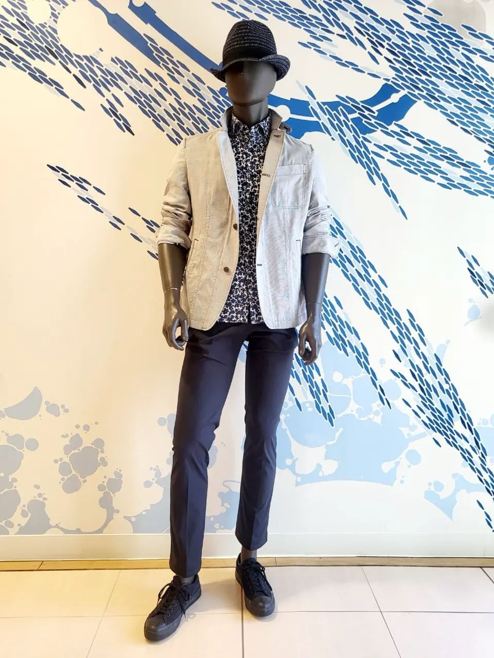 JOSEPH ABBOUD 亀井 コーディネート画像