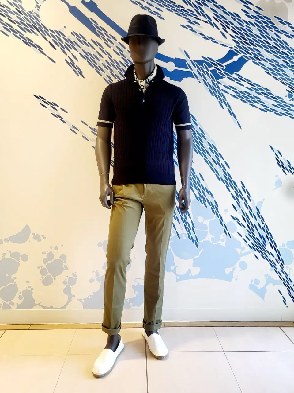 JOSEPH ABBOUD 亀井 コーディネート画像