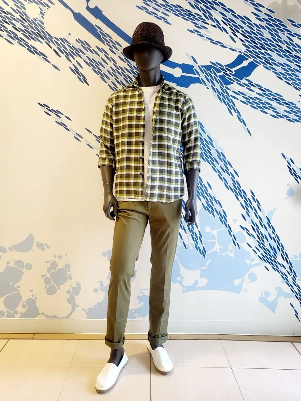 JOSEPH ABBOUD 亀井 コーディネート画像