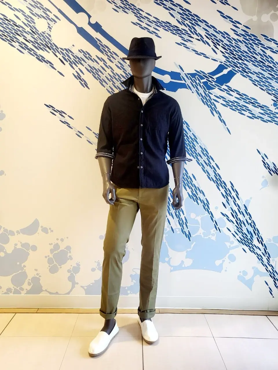 JOSEPH ABBOUD 亀井 コーディネート画像