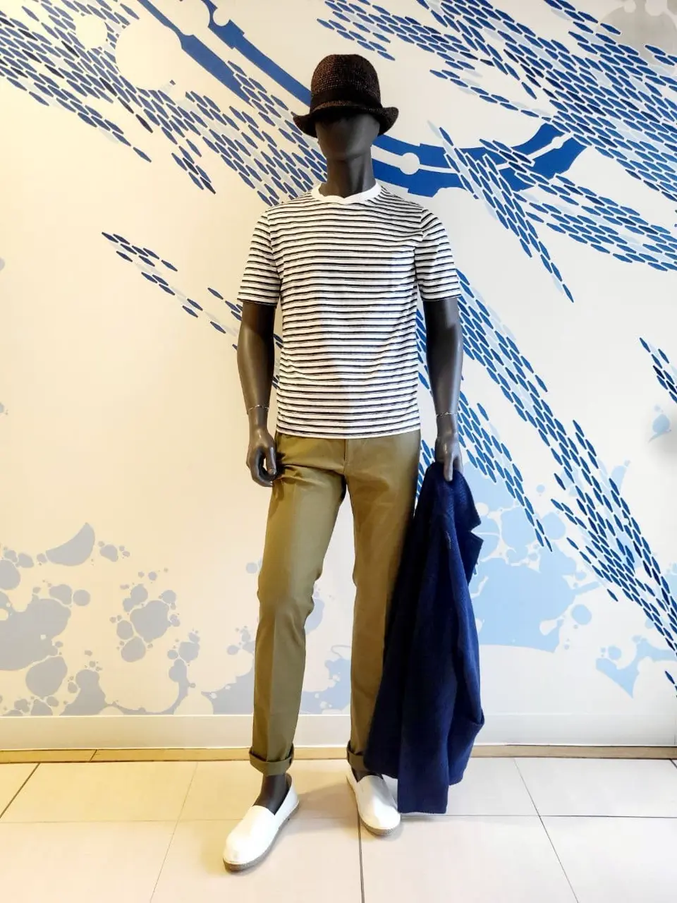 JOSEPH ABBOUD 亀井 コーディネート画像