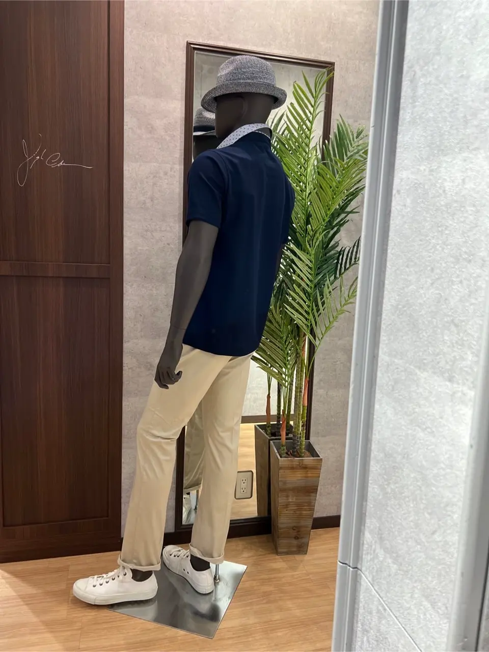 JOSEPH ABBOUD 上條 コーディネート画像