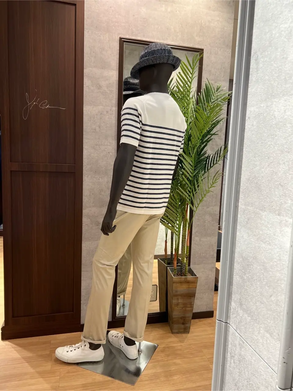 JOSEPH ABBOUD 上條 コーディネート画像