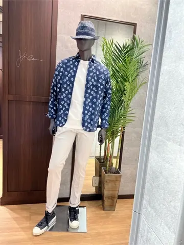 JOSEPH ABBOUD 上條 コーディネート画像